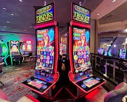 slotbuff VIP APP Android iOS မြန်မာ ကစားသူများ မိုဘိုင်းဖုန်းဖြင့် Cashback စစ်ဆေးနေသောပုံ